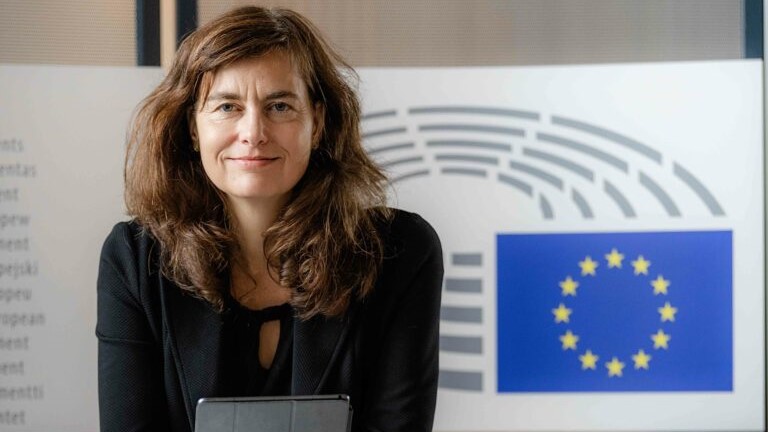 Ins Gespräch kommen mit Alexandra Geese